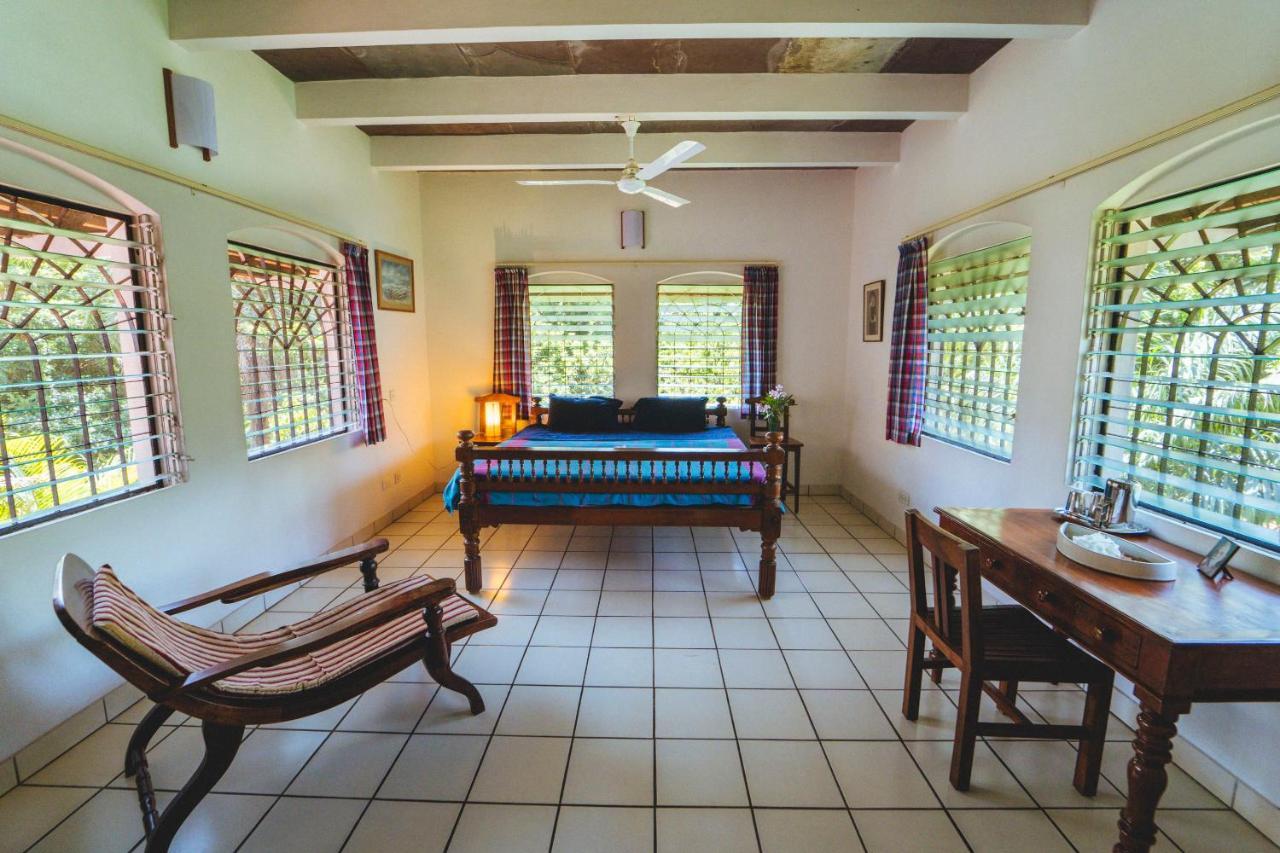 Gaia'S Garden Guest House Auroville Exterior photo