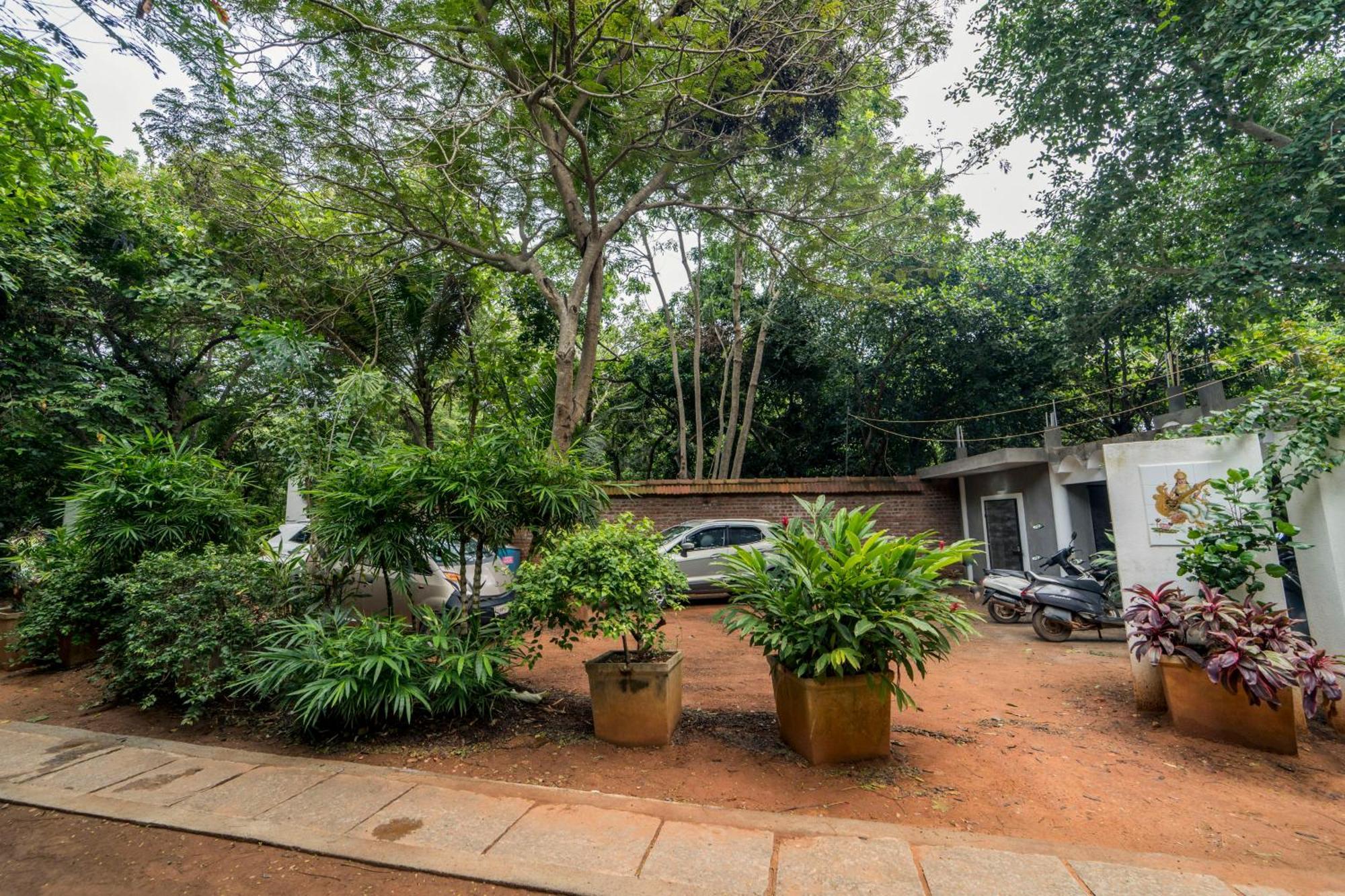Gaia'S Garden Guest House Auroville Exterior photo